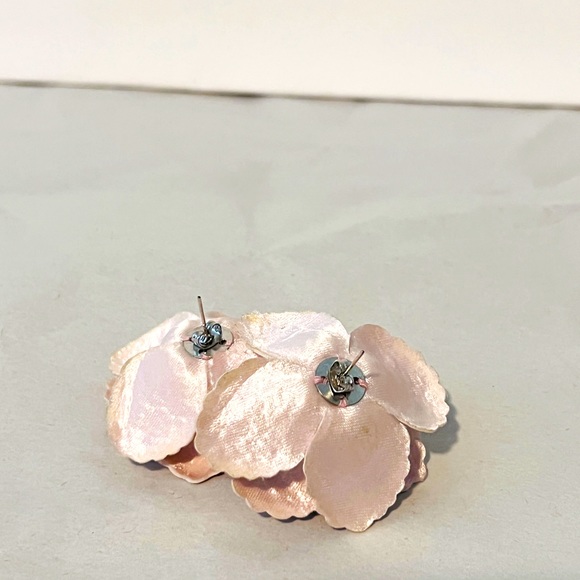Leather Rose ear rings blush pink/light mauve shade - Picture 5 of 5